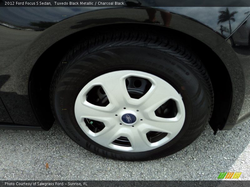 Tuxedo Black Metallic / Charcoal Black 2012 Ford Focus S Sedan
