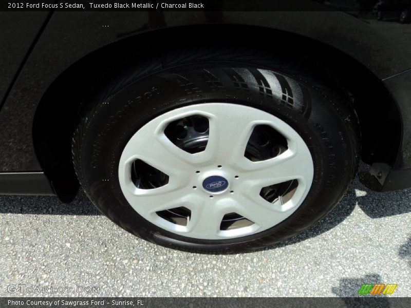 Tuxedo Black Metallic / Charcoal Black 2012 Ford Focus S Sedan
