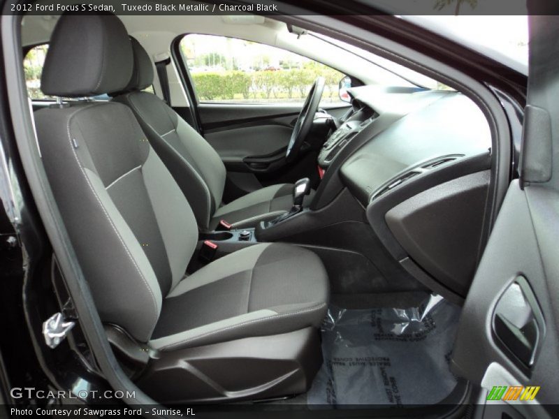 Tuxedo Black Metallic / Charcoal Black 2012 Ford Focus S Sedan