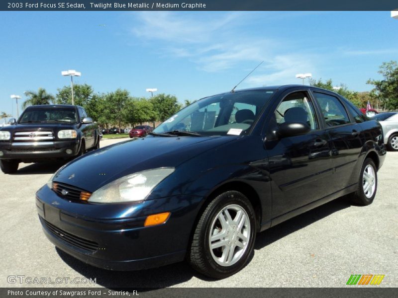 Front 3/4 View of 2003 Focus SE Sedan