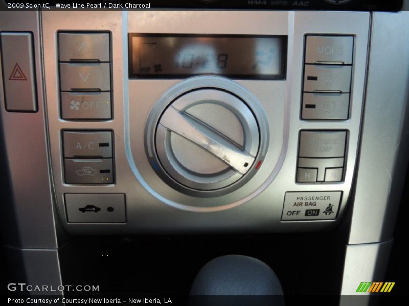 Wave Line Pearl / Dark Charcoal 2009 Scion tC
