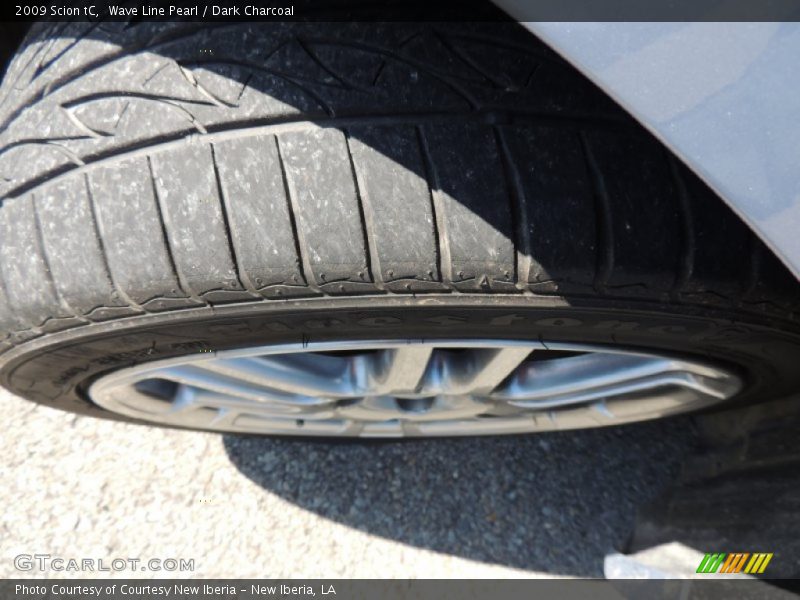 Wave Line Pearl / Dark Charcoal 2009 Scion tC