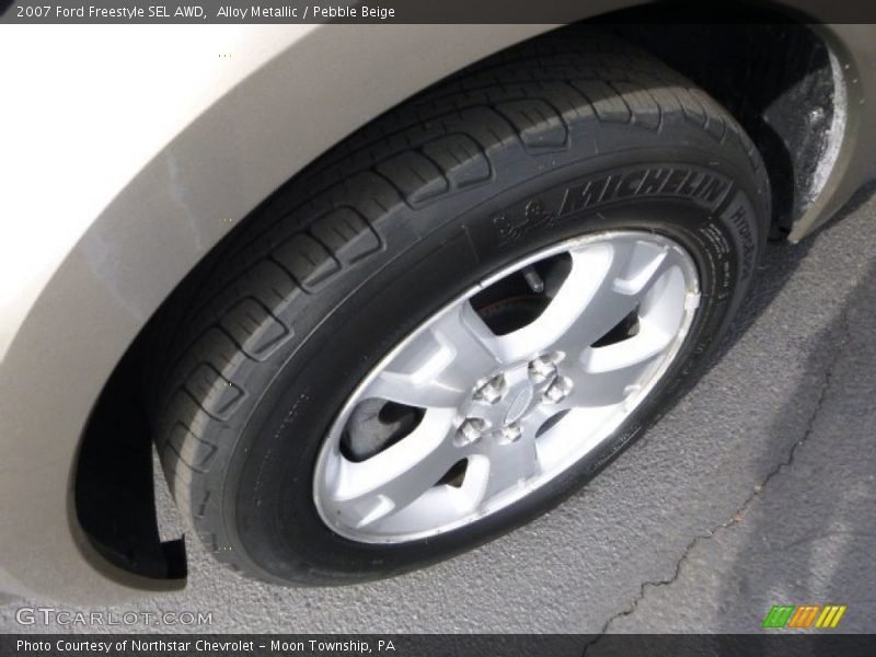 Alloy Metallic / Pebble Beige 2007 Ford Freestyle SEL AWD