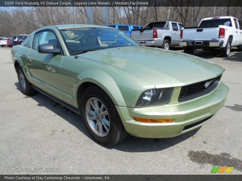 Front 3/4 View of 2005 Mustang V6 Deluxe Coupe