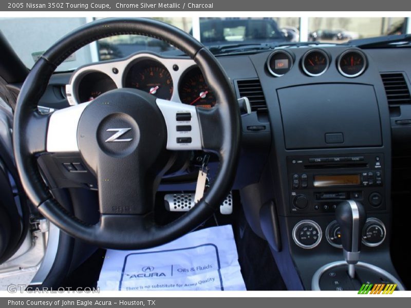 Dashboard of 2005 350Z Touring Coupe