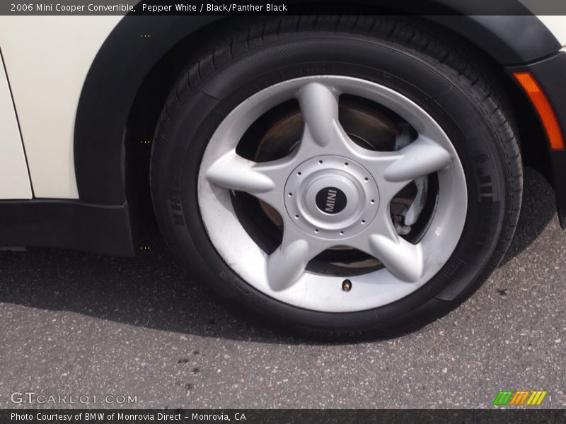 Pepper White / Black/Panther Black 2006 Mini Cooper Convertible