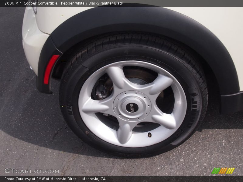 Pepper White / Black/Panther Black 2006 Mini Cooper Convertible