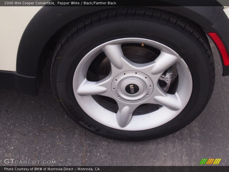 Pepper White / Black/Panther Black 2006 Mini Cooper Convertible
