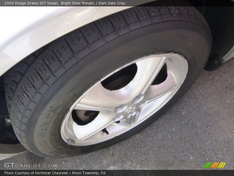 Bright Silver Metallic / Dark Slate Gray 2004 Dodge Stratus SXT Sedan