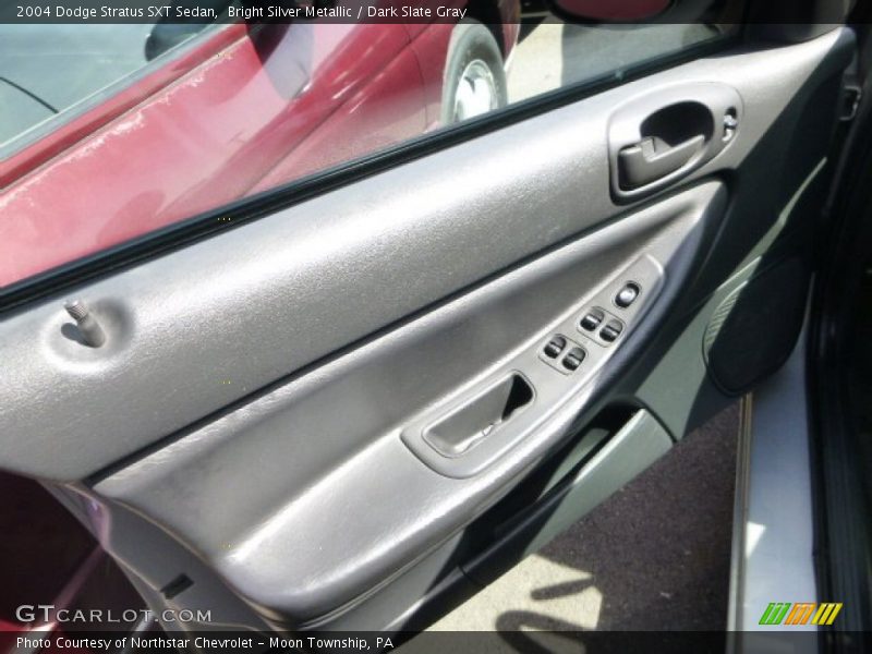 Bright Silver Metallic / Dark Slate Gray 2004 Dodge Stratus SXT Sedan