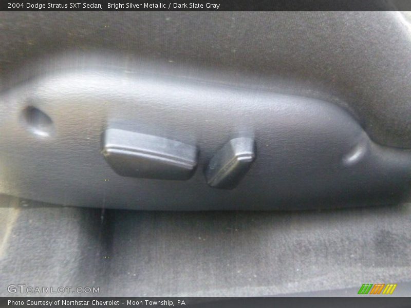 Bright Silver Metallic / Dark Slate Gray 2004 Dodge Stratus SXT Sedan