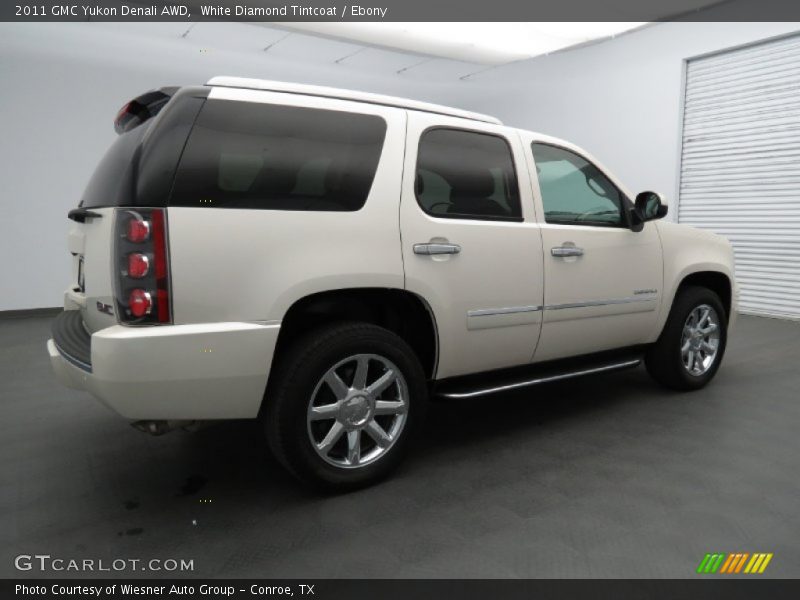 White Diamond Tintcoat / Ebony 2011 GMC Yukon Denali AWD