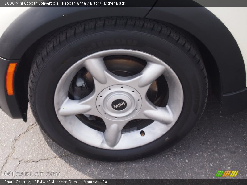 Pepper White / Black/Panther Black 2006 Mini Cooper Convertible