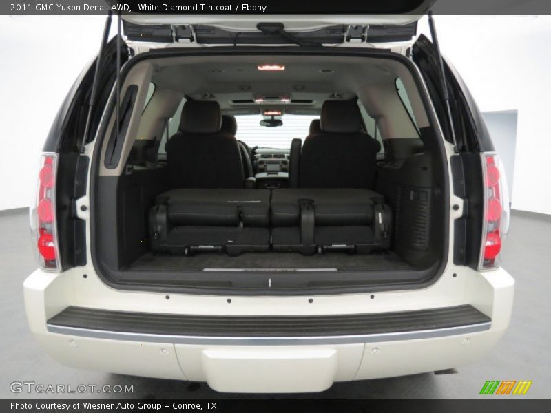  2011 Yukon Denali AWD Trunk