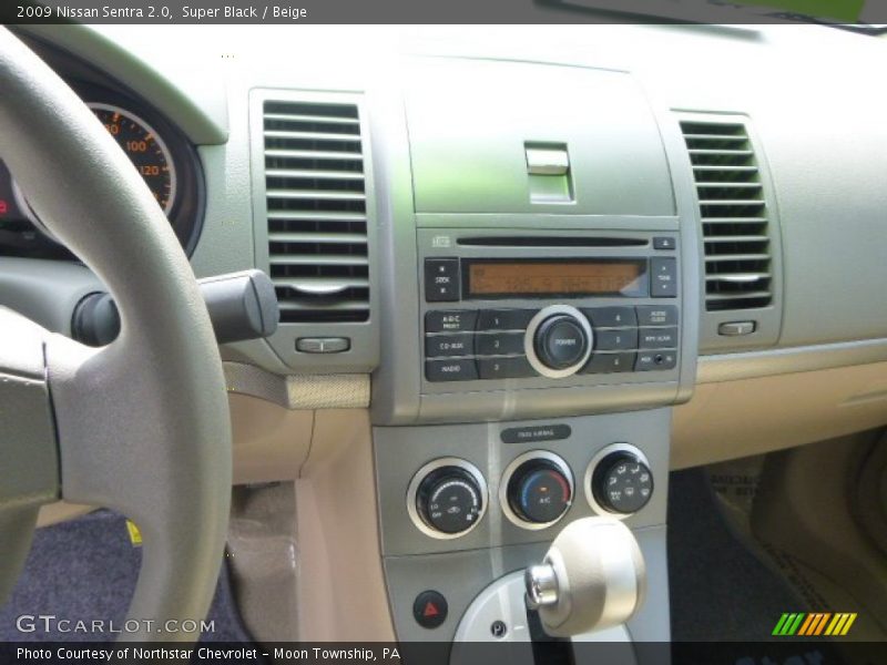 Super Black / Beige 2009 Nissan Sentra 2.0