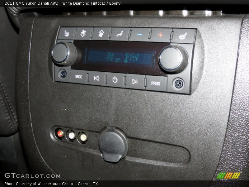 Controls of 2011 Yukon Denali AWD
