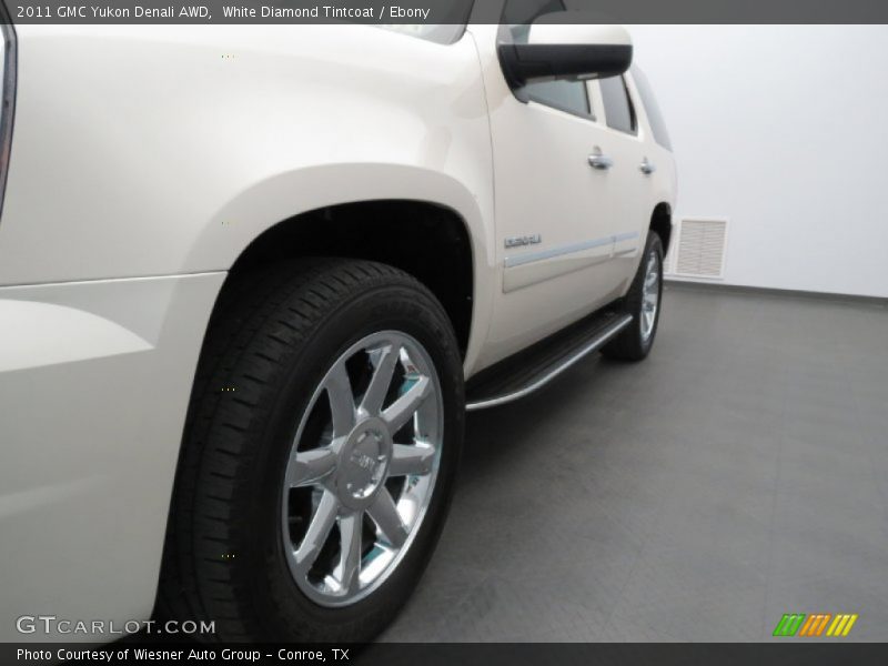 White Diamond Tintcoat / Ebony 2011 GMC Yukon Denali AWD