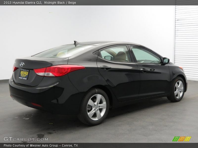 Midnight Black / Beige 2013 Hyundai Elantra GLS