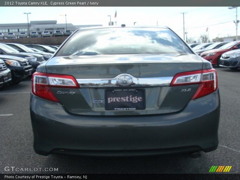 Cypress Green Pearl / Ivory 2012 Toyota Camry XLE