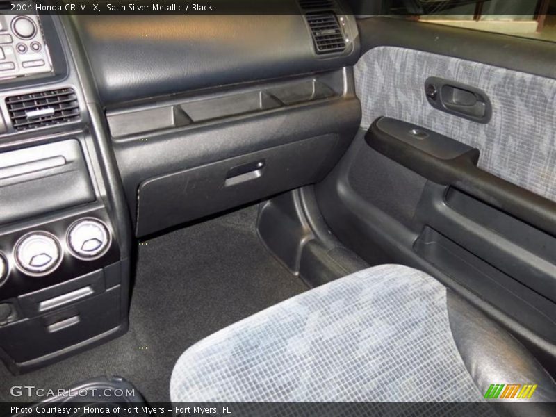 Satin Silver Metallic / Black 2004 Honda CR-V LX