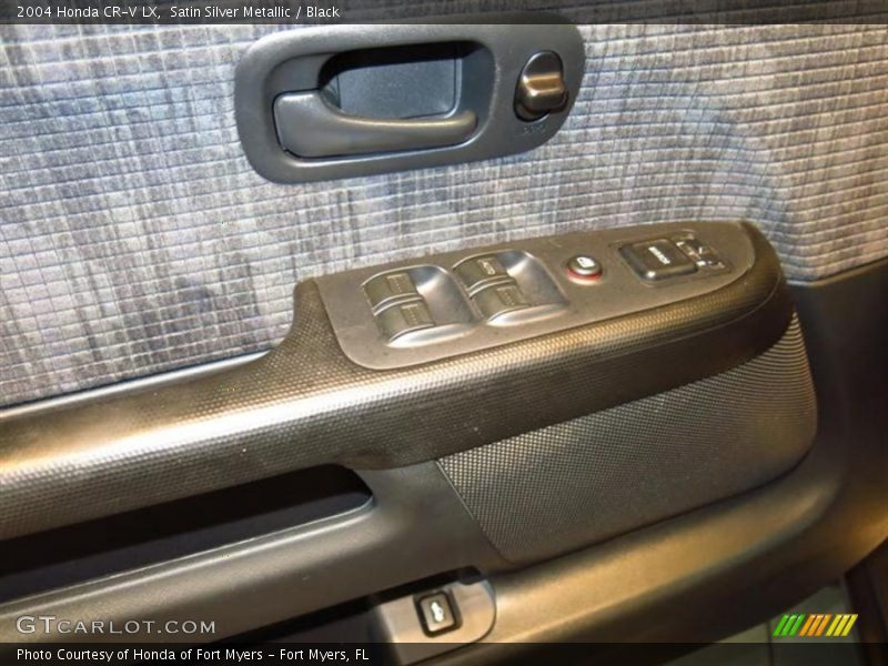 Satin Silver Metallic / Black 2004 Honda CR-V LX