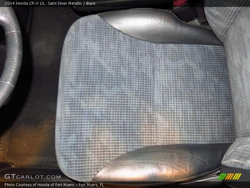 Satin Silver Metallic / Black 2004 Honda CR-V LX