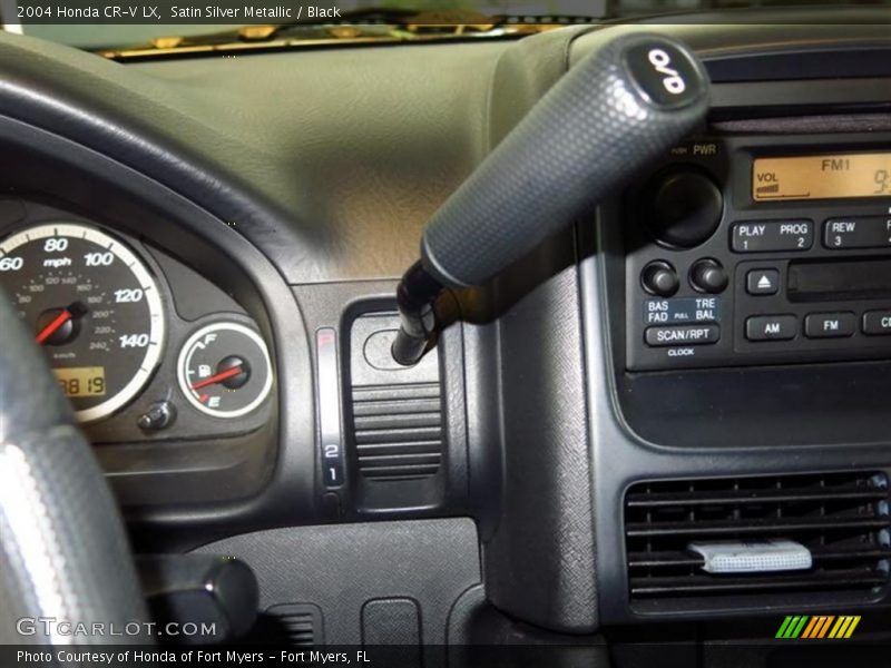 Satin Silver Metallic / Black 2004 Honda CR-V LX