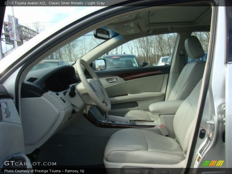 Classic Silver Metallic / Light Gray 2009 Toyota Avalon XLS