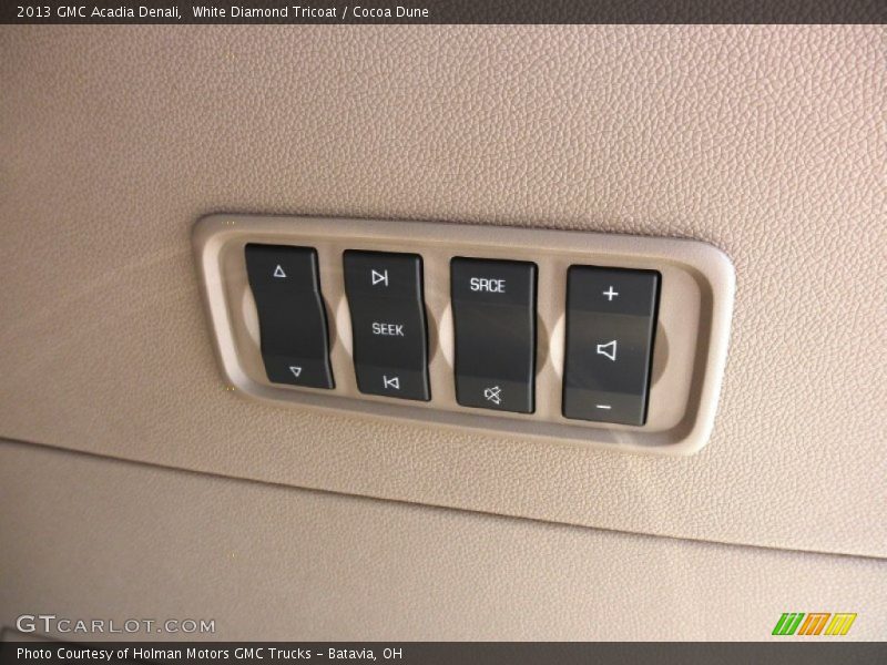 White Diamond Tricoat / Cocoa Dune 2013 GMC Acadia Denali