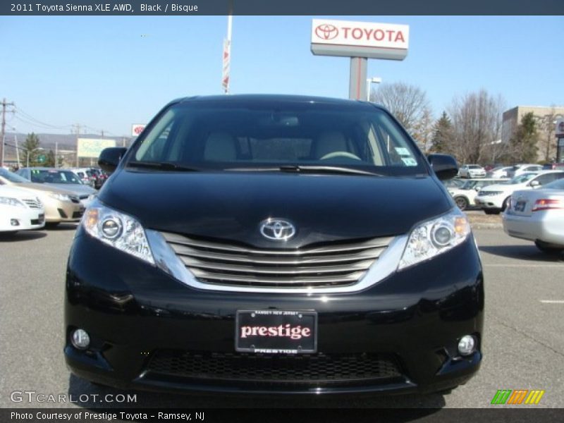 Black / Bisque 2011 Toyota Sienna XLE AWD