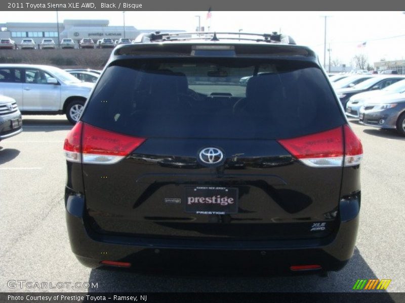 Black / Bisque 2011 Toyota Sienna XLE AWD