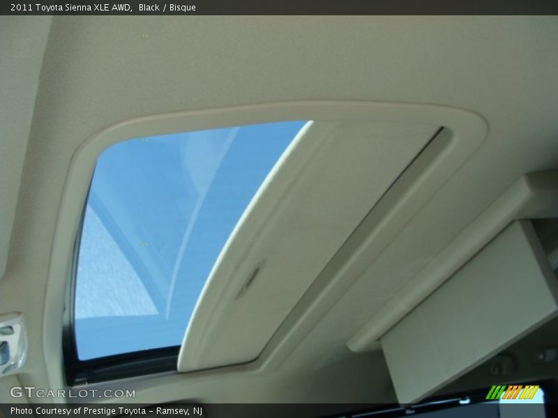 Black / Bisque 2011 Toyota Sienna XLE AWD