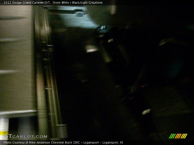 Stone White / Black/Light Graystone 2012 Dodge Grand Caravan SXT