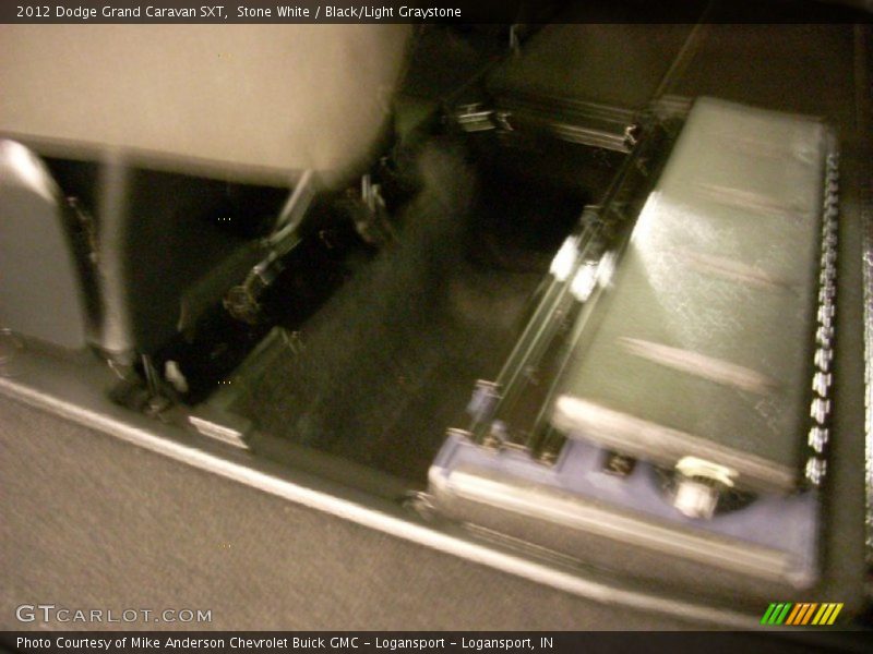 Stone White / Black/Light Graystone 2012 Dodge Grand Caravan SXT