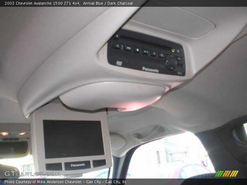 Arrival Blue / Dark Charcoal 2003 Chevrolet Avalanche 1500 Z71 4x4