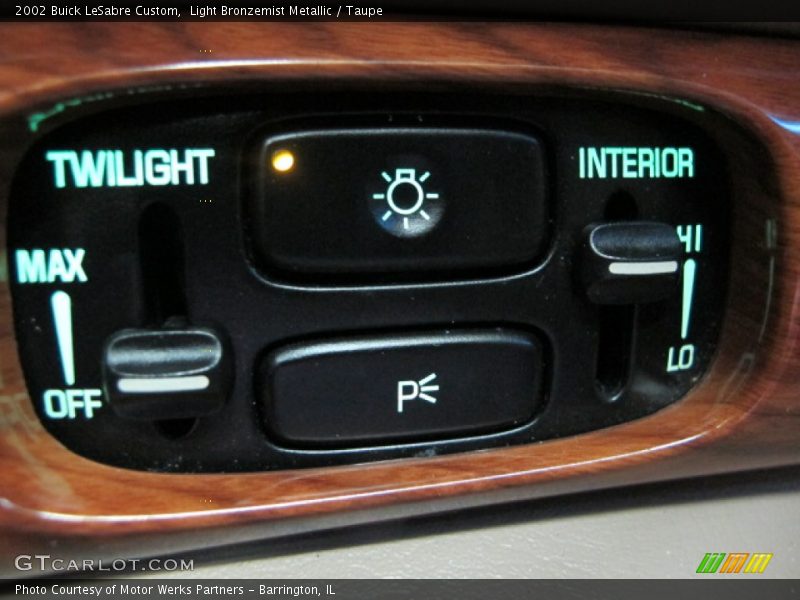 Light Bronzemist Metallic / Taupe 2002 Buick LeSabre Custom