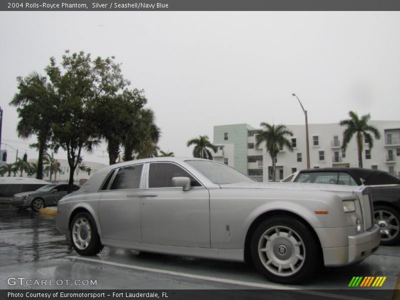 Silver / Seashell/Navy Blue 2004 Rolls-Royce Phantom