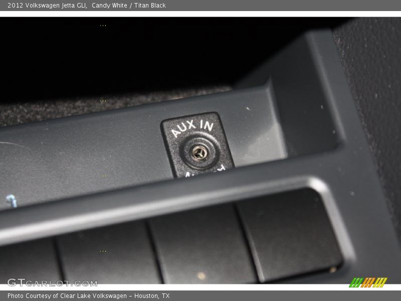 Candy White / Titan Black 2012 Volkswagen Jetta GLI