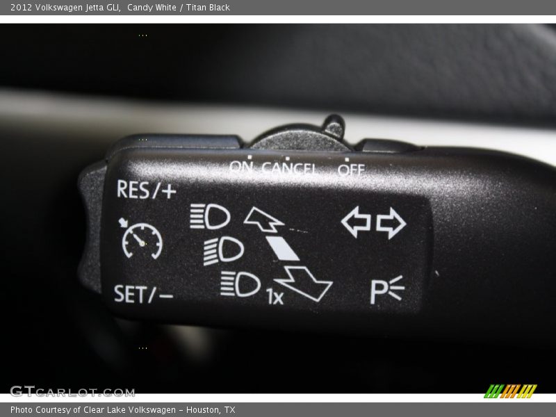 Candy White / Titan Black 2012 Volkswagen Jetta GLI