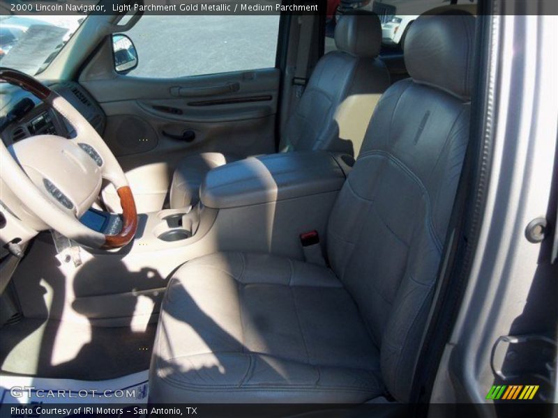 Light Parchment Gold Metallic / Medium Parchment 2000 Lincoln Navigator