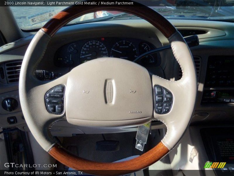 Light Parchment Gold Metallic / Medium Parchment 2000 Lincoln Navigator