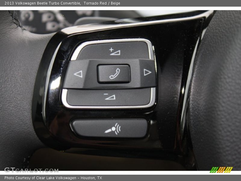 Controls of 2013 Beetle Turbo Convertible
