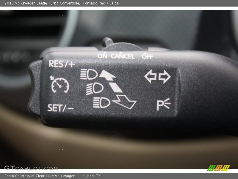 Controls of 2013 Beetle Turbo Convertible