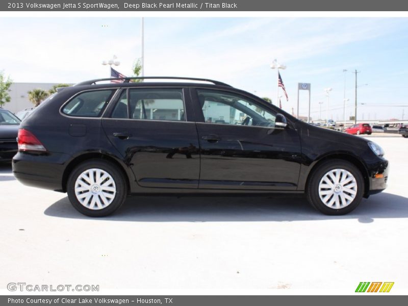 Deep Black Pearl Metallic / Titan Black 2013 Volkswagen Jetta S SportWagen
