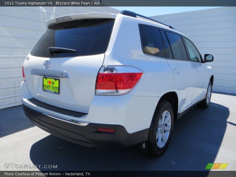 Blizzard White Pearl / Ash 2012 Toyota Highlander V6
