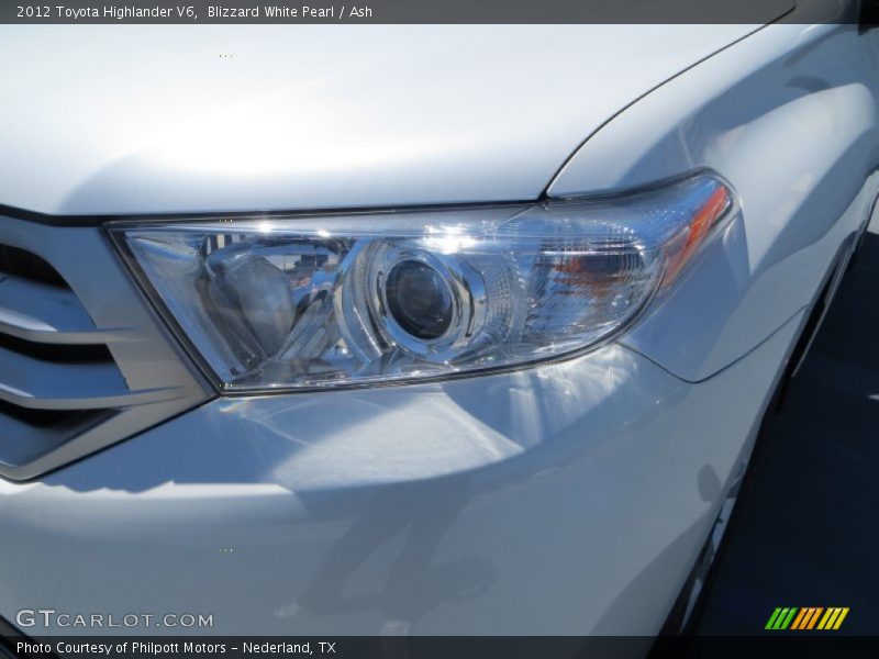 Blizzard White Pearl / Ash 2012 Toyota Highlander V6