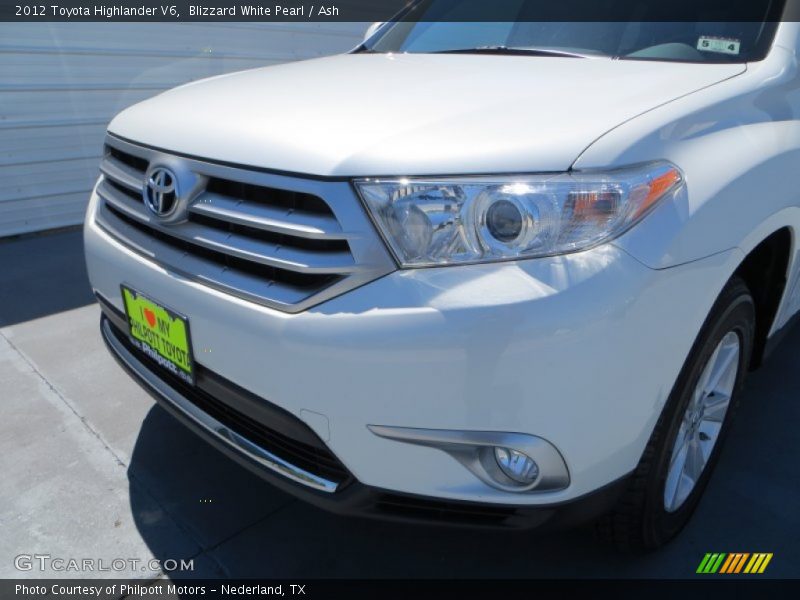 Blizzard White Pearl / Ash 2012 Toyota Highlander V6
