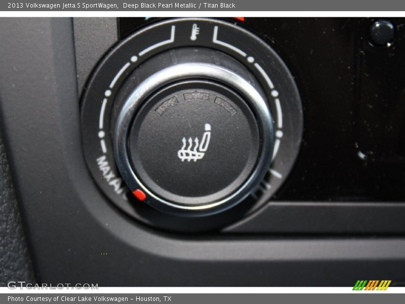 Deep Black Pearl Metallic / Titan Black 2013 Volkswagen Jetta S SportWagen
