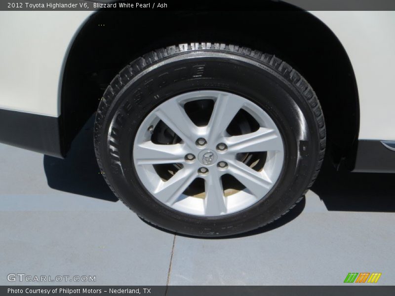 Blizzard White Pearl / Ash 2012 Toyota Highlander V6