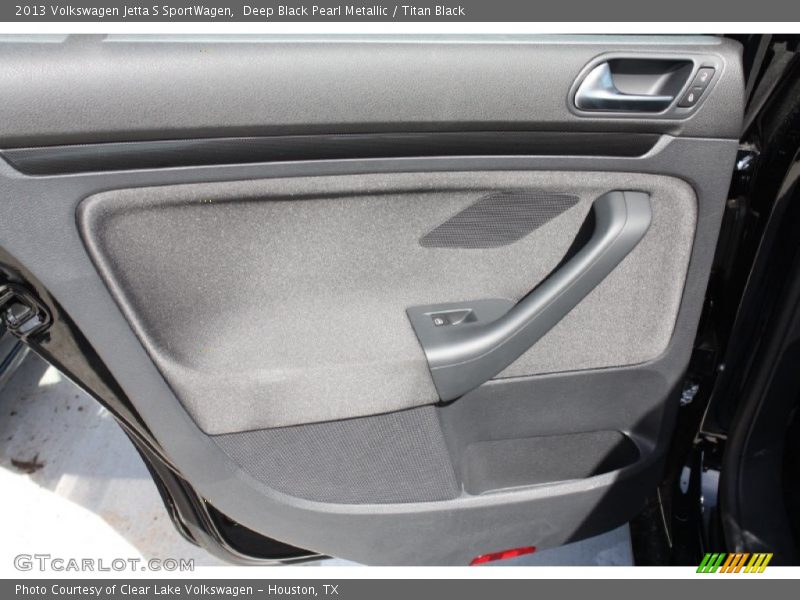 Deep Black Pearl Metallic / Titan Black 2013 Volkswagen Jetta S SportWagen